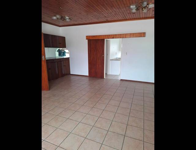 5 BEDROOM PROPERTY TO RENT IN DWARSKERSBOS